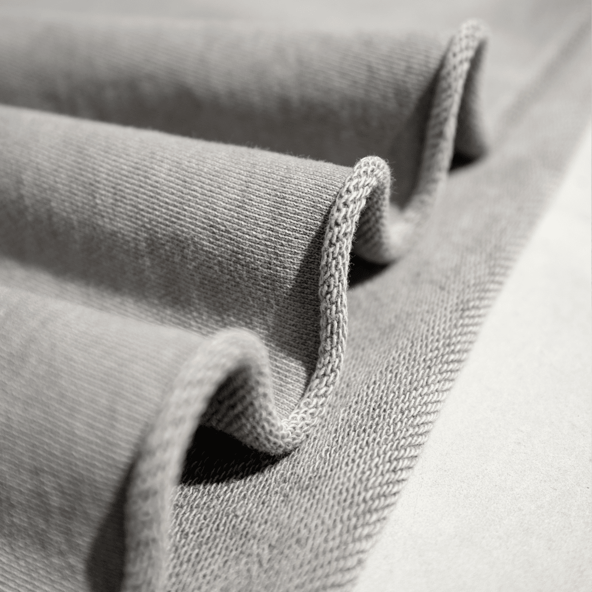 LUVYASELF - Washed Raw-Edge Cropped Crew Neck Sweatshirt（380GSM）